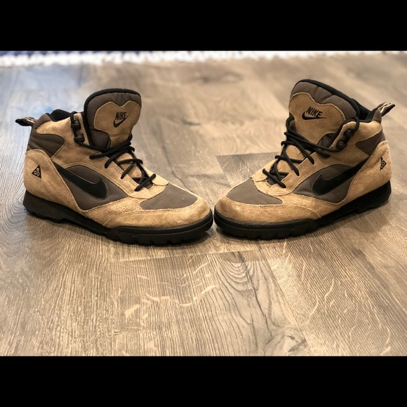 nike acg boots womens